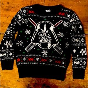 Boys Star Wars sweater - like new
